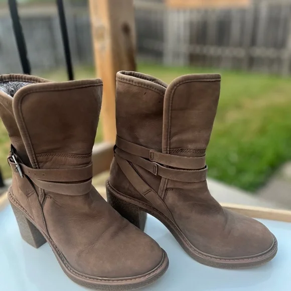 Elegant Tan Heeled Boots EU38 like New - Picture 2 of 10